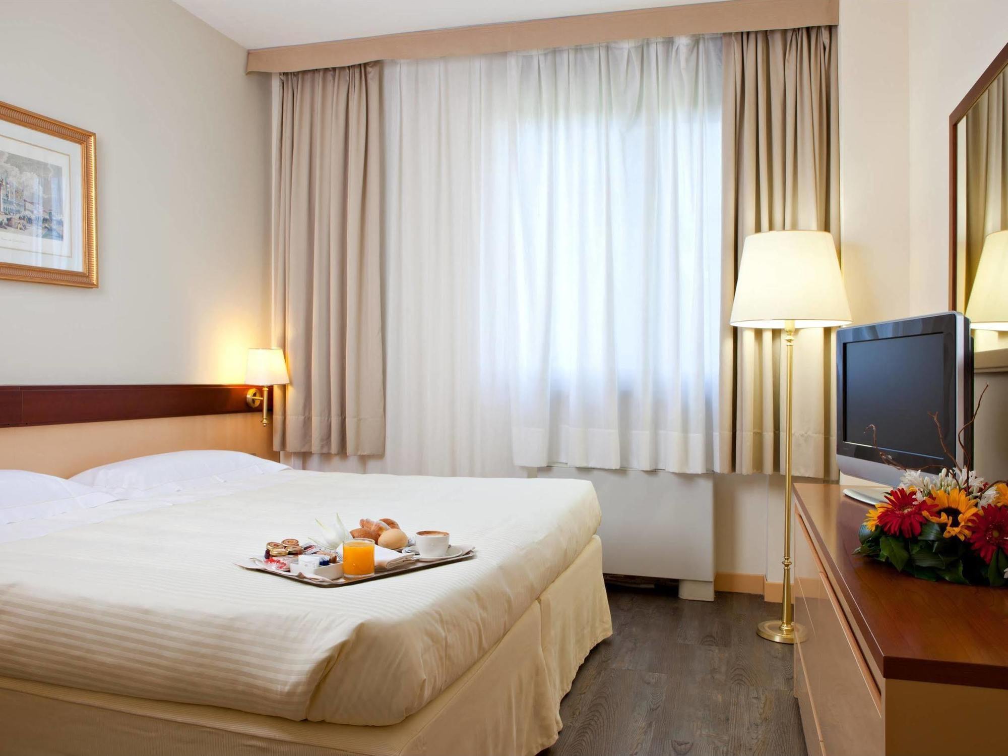 Unaway Hotel & Residence Quark Due Milano Kültér fotó