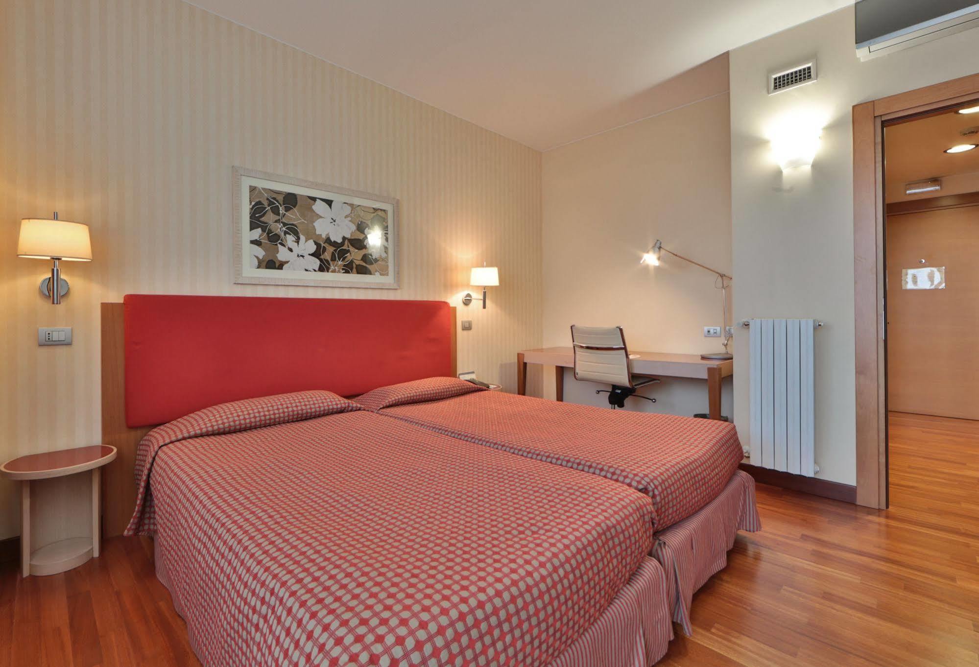 Unaway Hotel & Residence Quark Due Milano Kültér fotó