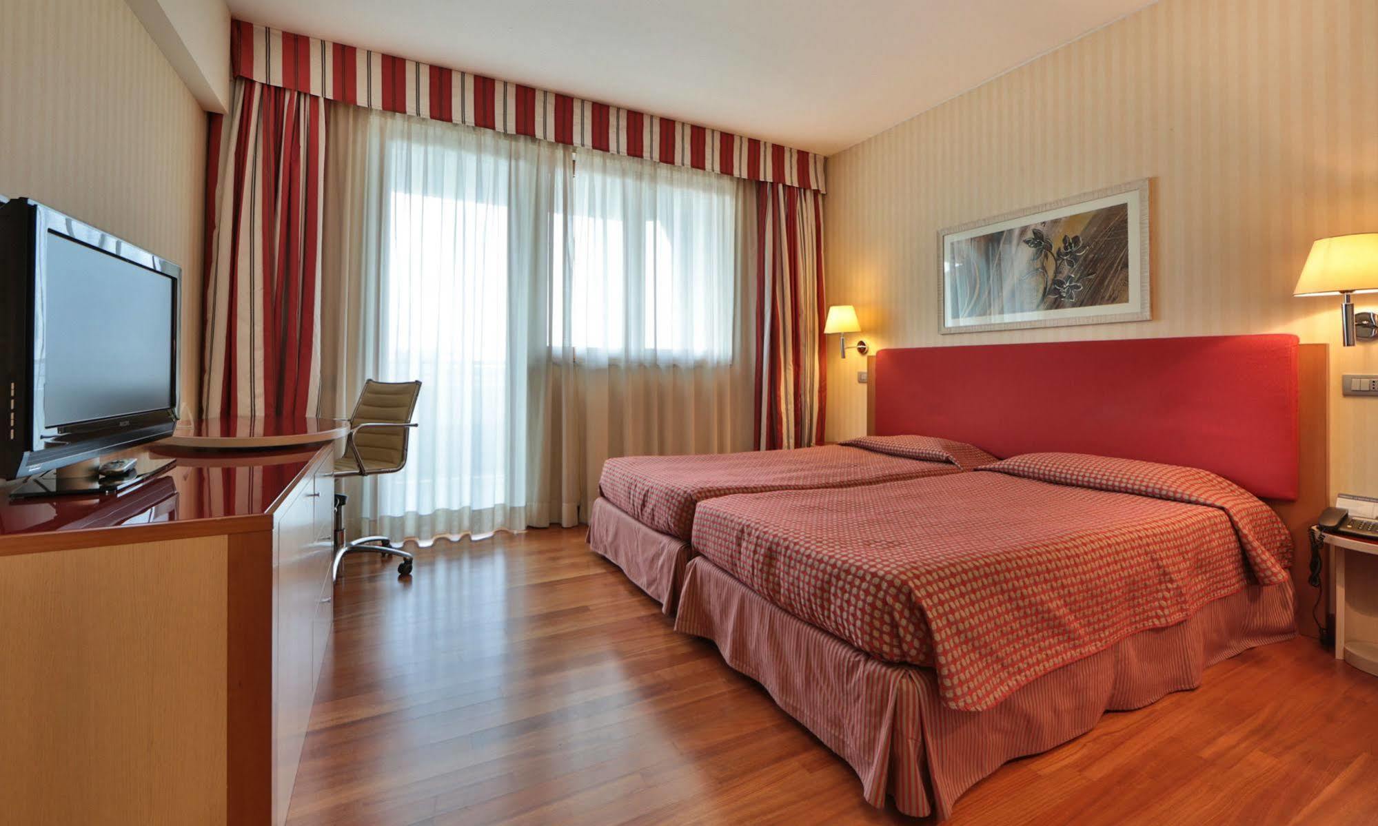 Unaway Hotel & Residence Quark Due Milano Kültér fotó
